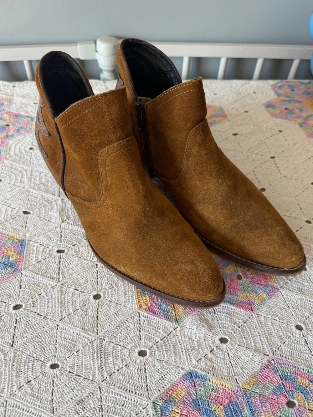 SOLD Anthropologie kanna Spain Leather Booties Metallic Starburst Leather Patch